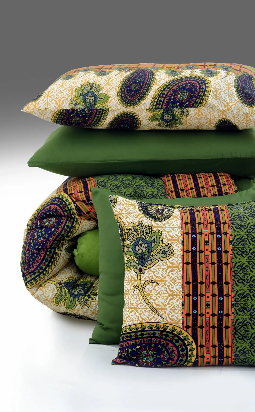 8 PCs Winter Comforter Set-Green Paisleys