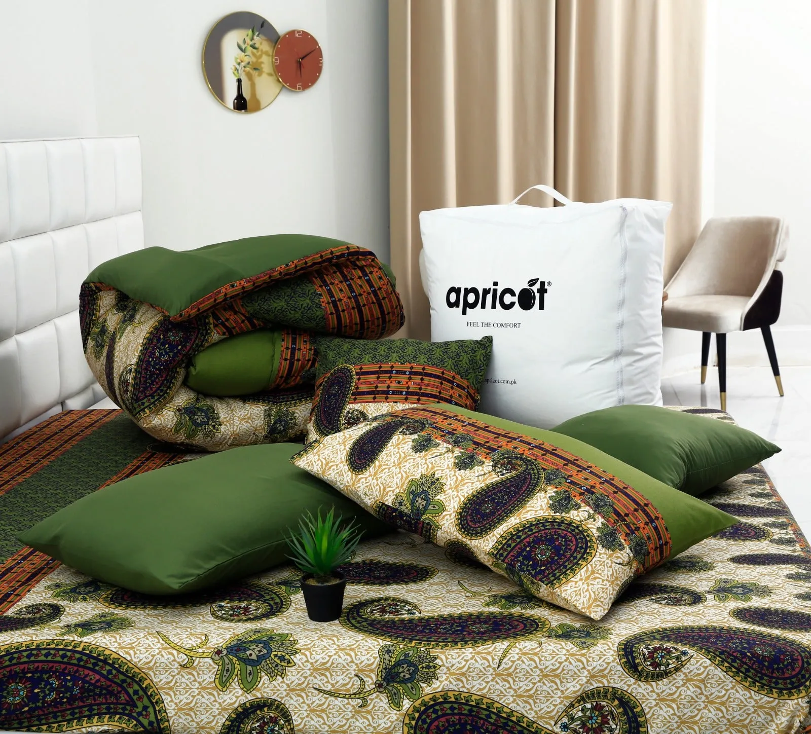 8 PCs Winter Comforter Set-Green Paisleys