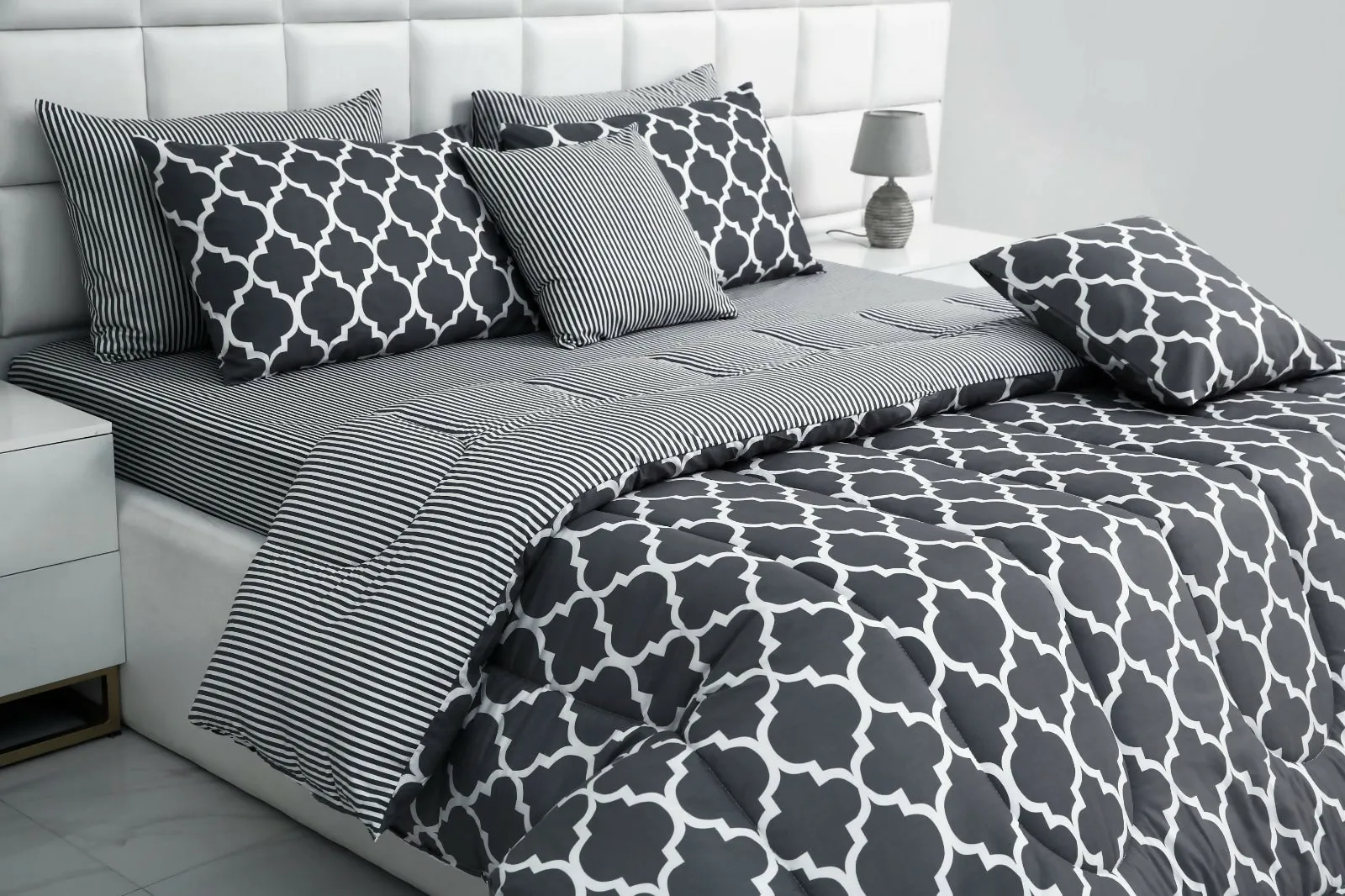 8 PCs Winter Comforter Set-Grey Geometric