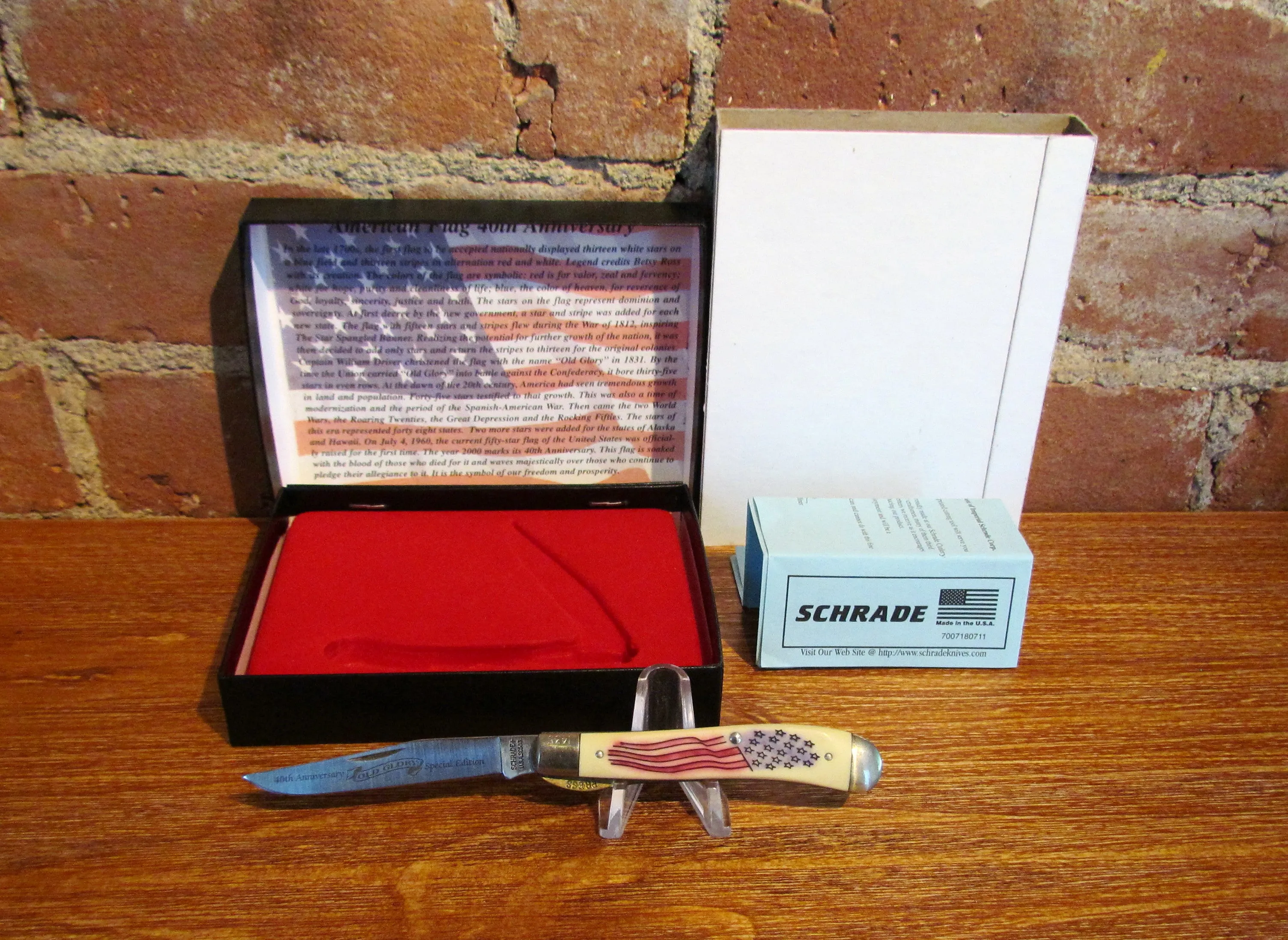 American Flag 40th Anniversary Locking Pocket Knife Schrade Cutlery Mint NIB