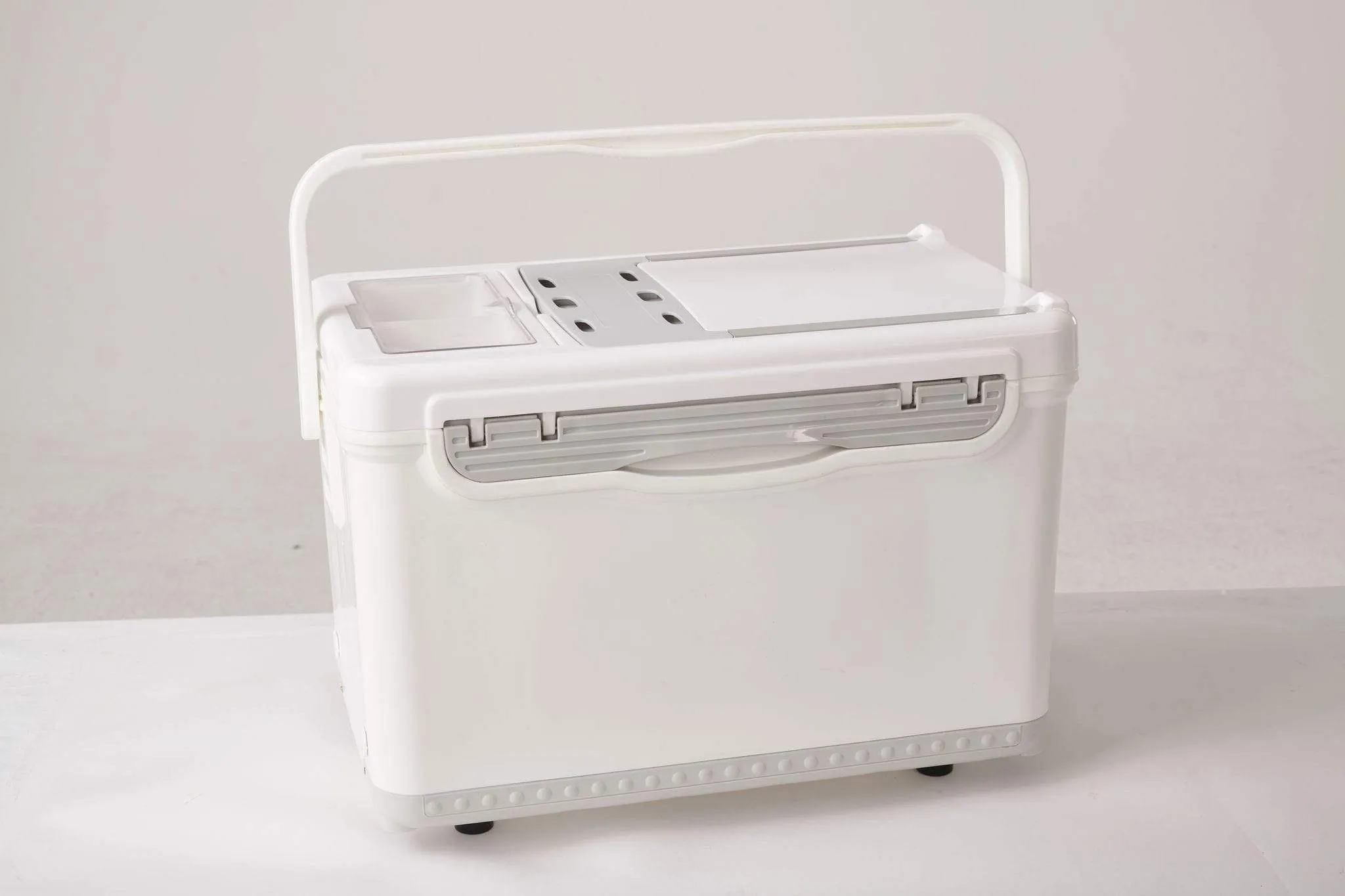 Aqua Marina 2-in-1 Fishing Cooler with Back Support