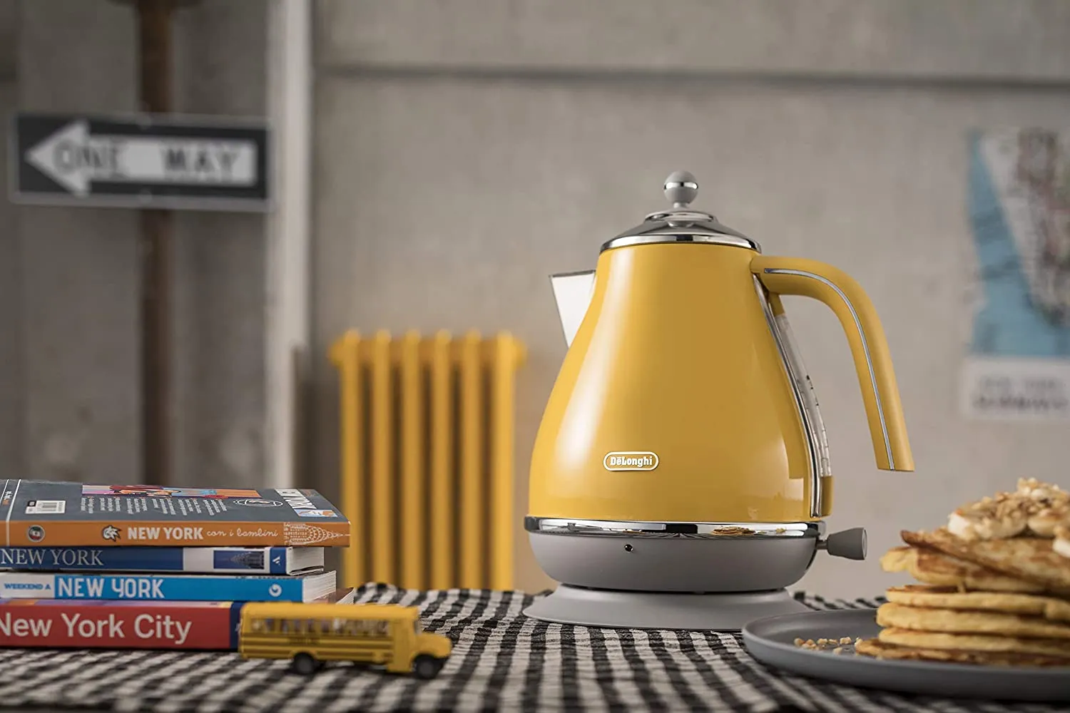 Delonghi Icona Capitals Kettle New York Yellow KBOC2001Y