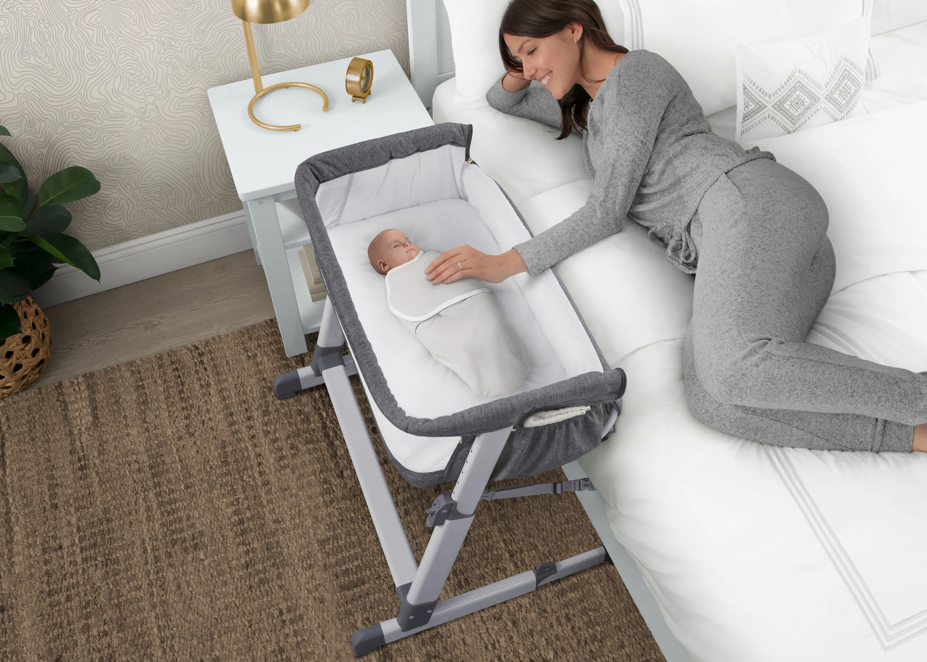 Dream Bedside Baby Bassinet