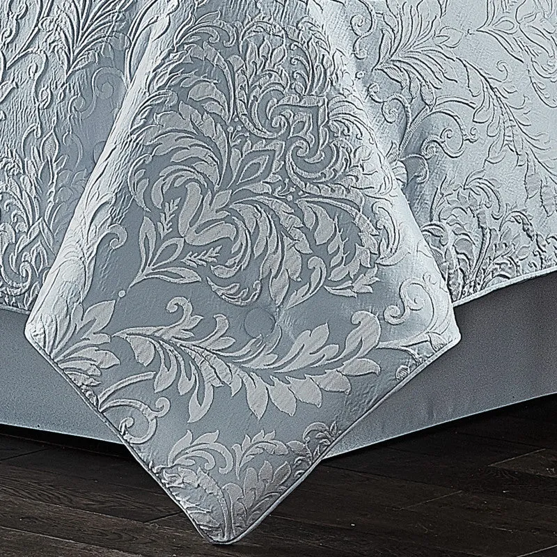 Malita Comforter Set