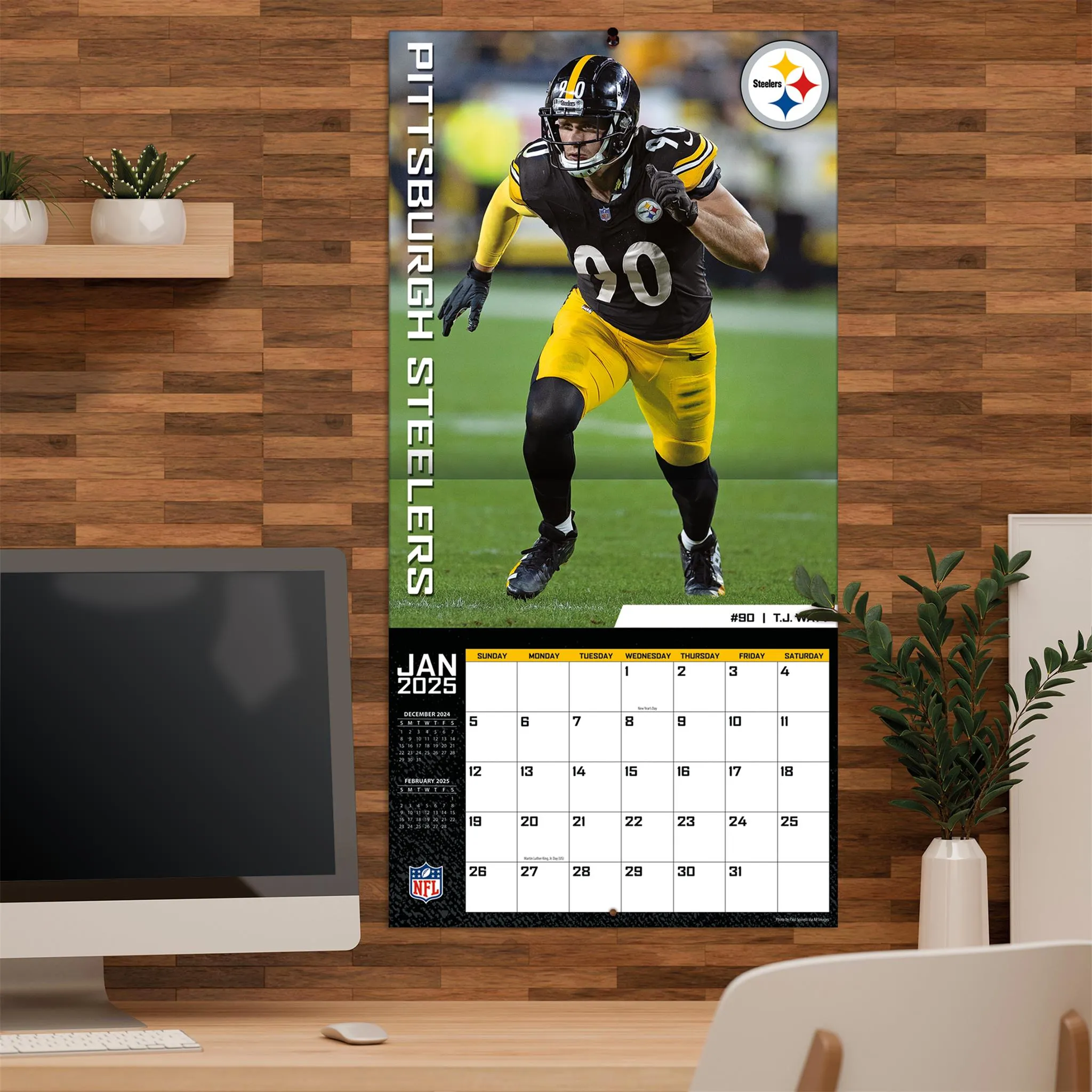 NFL Pittsburgh Steelers Wall 2025 Calendar