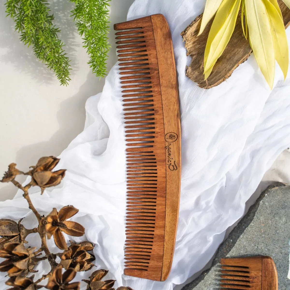 Rosewood/Sheesham Full Size Comb For Detangling and Styling