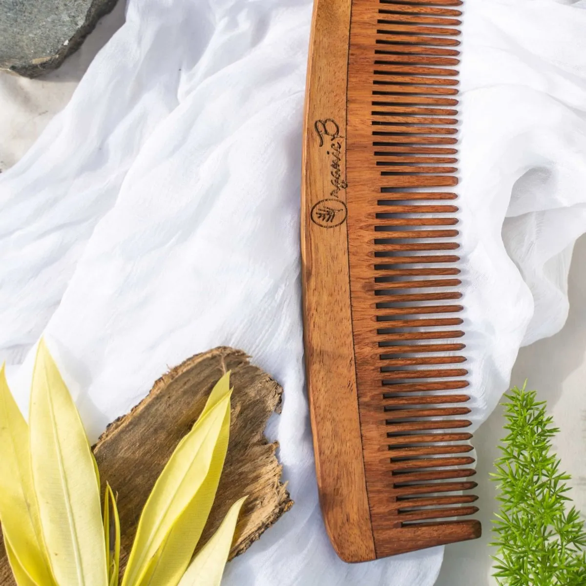 Rosewood/Sheesham Full Size Comb For Detangling and Styling