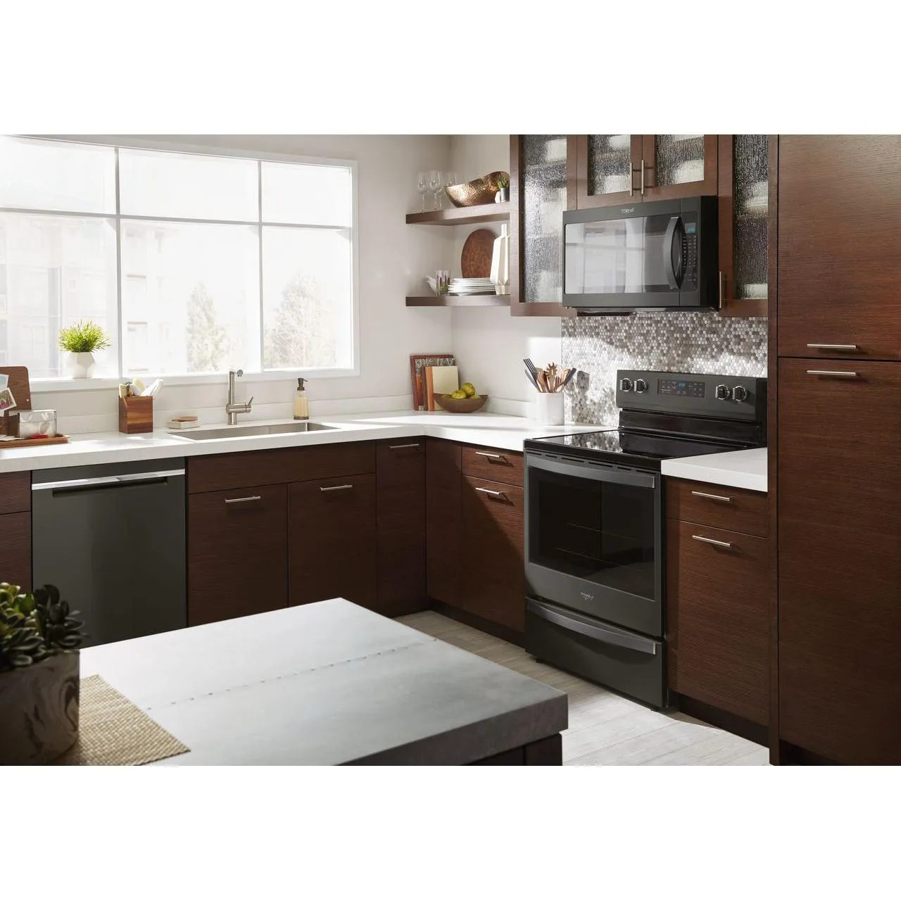 Whirlpool 30-inch Freestanding Electric Range with Frozen Bake™ Technology YWFE775H0HV