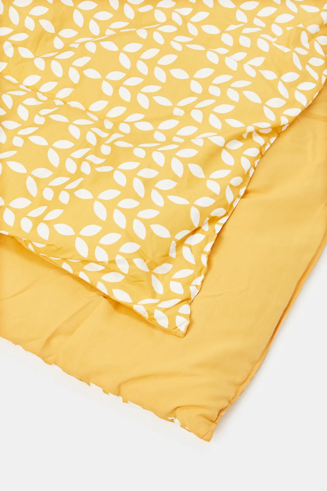 Yellow 4 Piece Leaves Printed Comforter Set (Double Size)